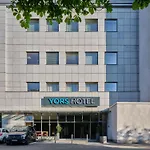 Yors 3* ハノーファー