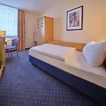 Otel Yors 3*